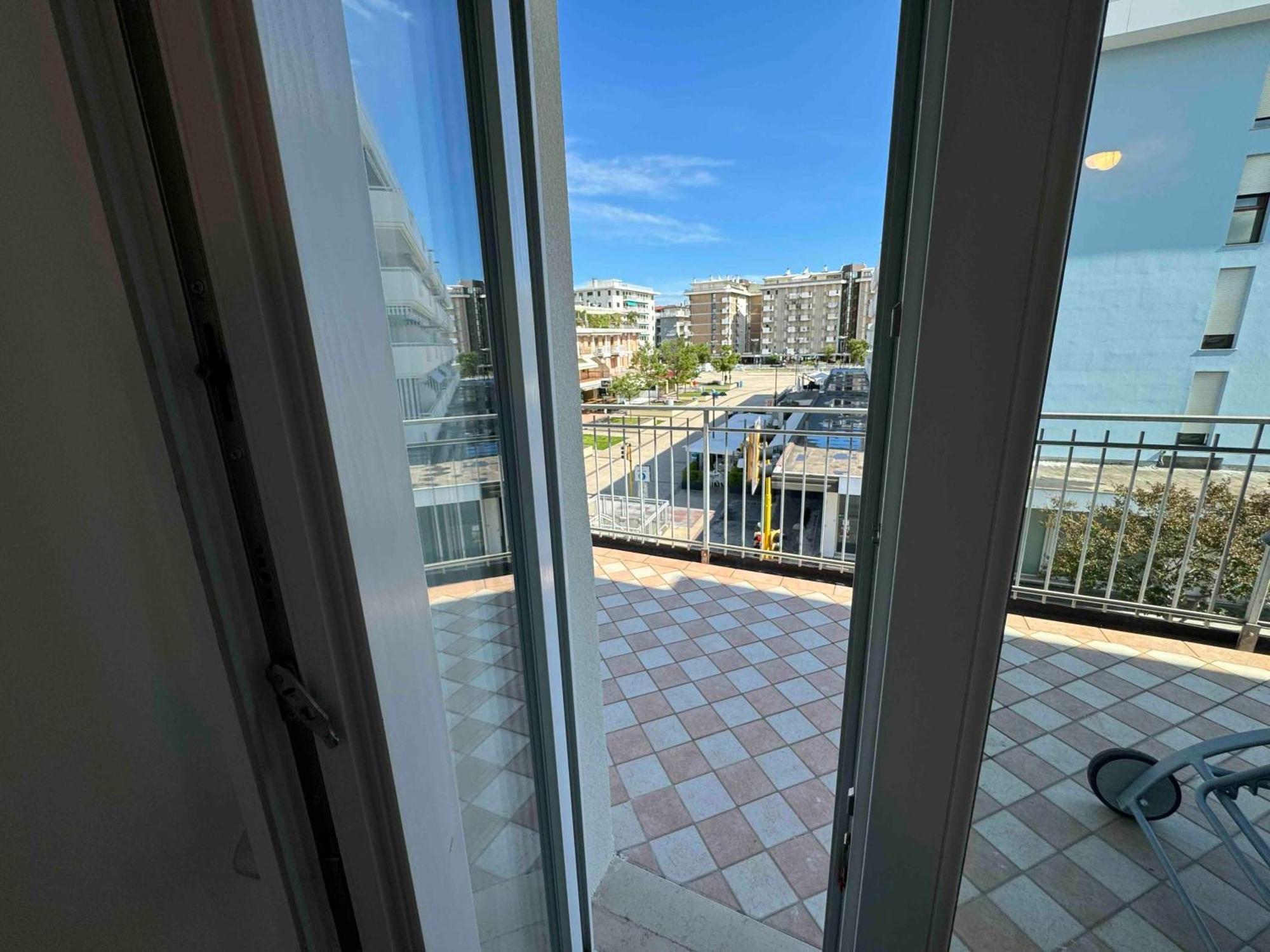 Family Apartment Piazza Milano - Jesolo 外观 照片